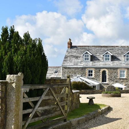 Treveighan Farmhouse Saint Teath Bagian luar foto