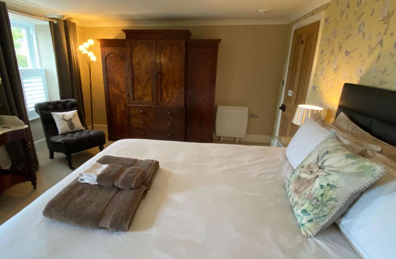 Treveighan Farmhouse Saint Teath Bagian luar foto