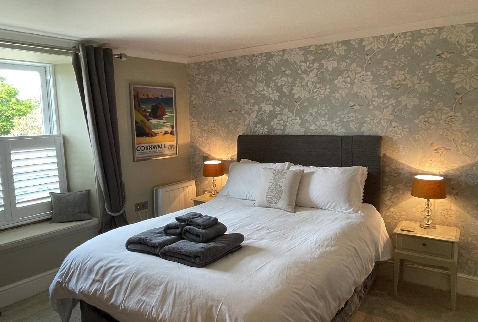 Treveighan Farmhouse Saint Teath Bagian luar foto