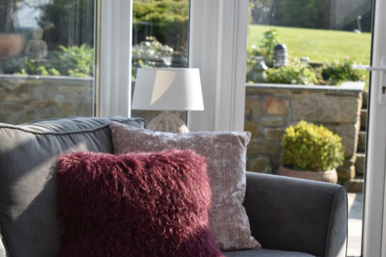 Treveighan Farmhouse Saint Teath Bagian luar foto