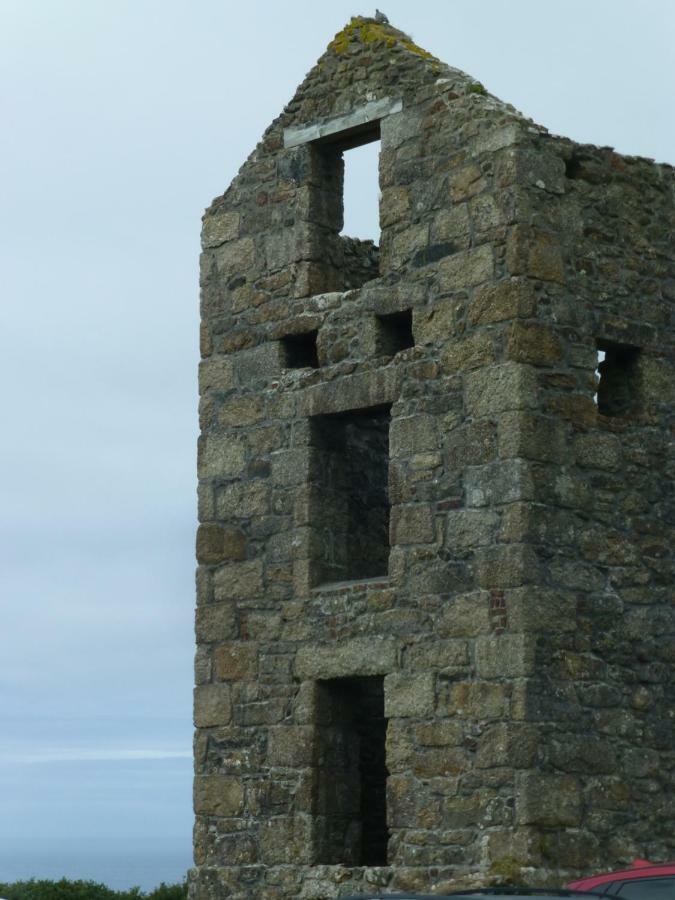 Treveighan Farmhouse Saint Teath Bagian luar foto
